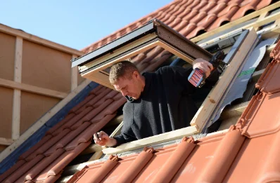 Pose de fenêtres de toit Velux à Moriers